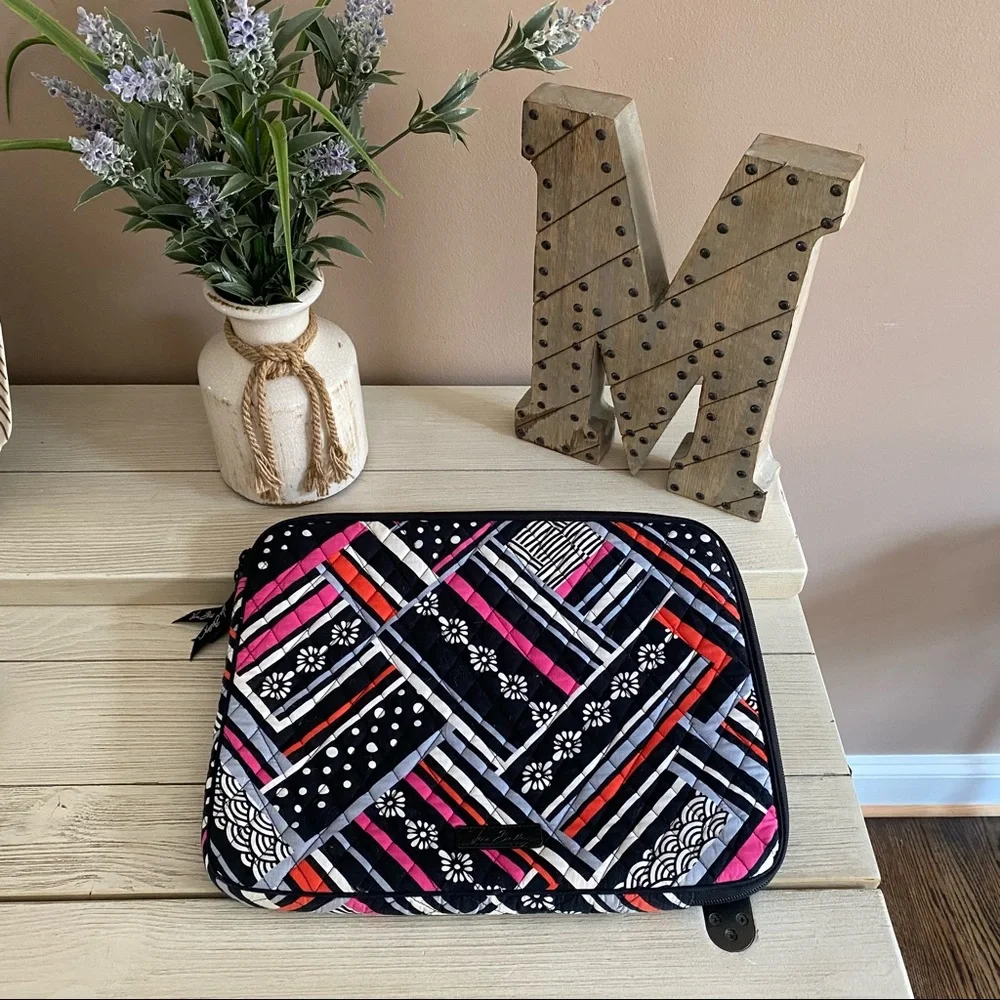 Vera Bradley Laptop Sleeve Case Multicolored patterned One Size EUC